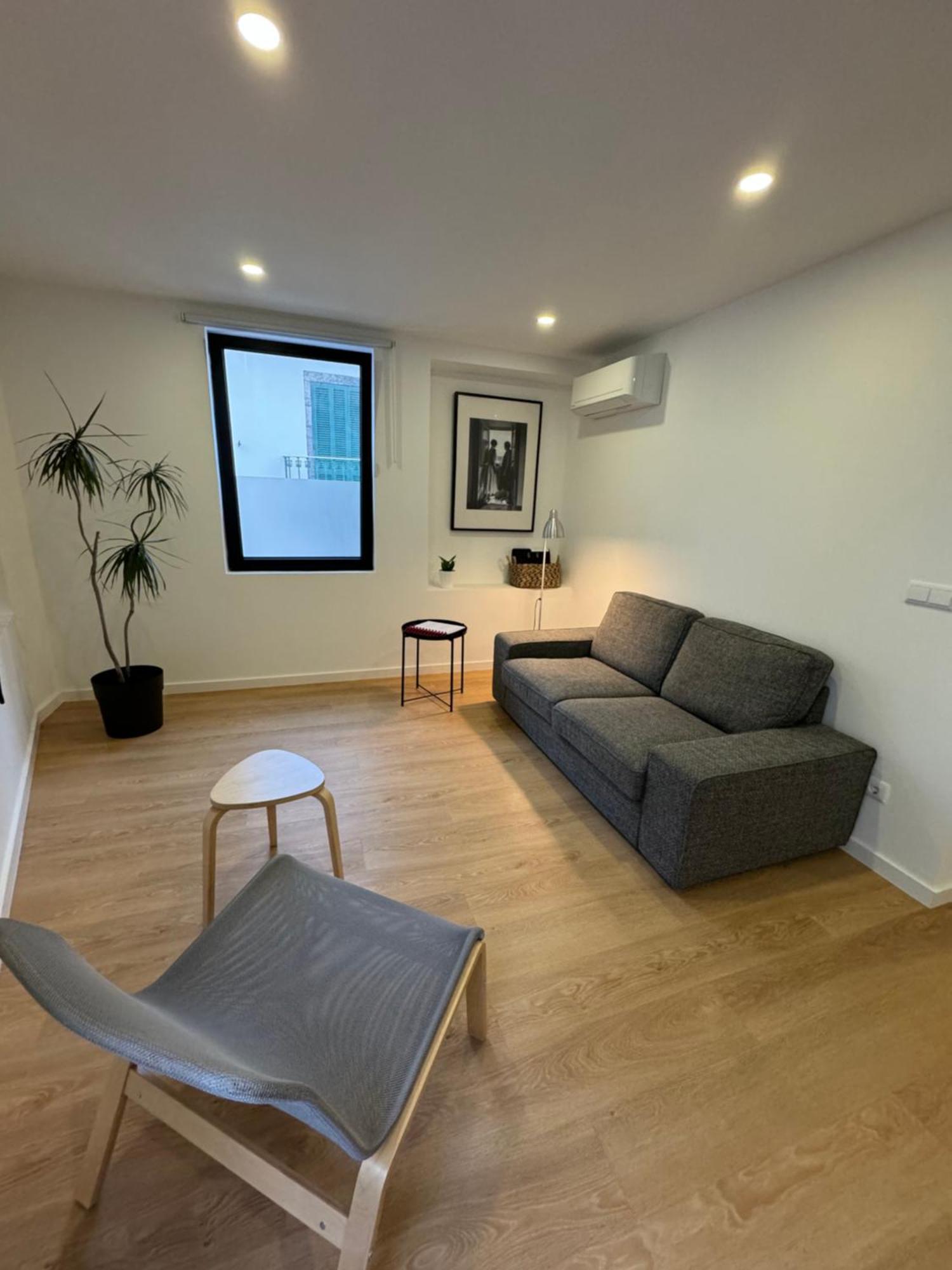 Apartment Living Pdl 2